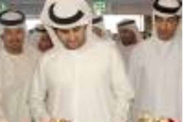 خليفة ومحمد بن راشد يحضران حفل زفاف محمد بن طحنون 