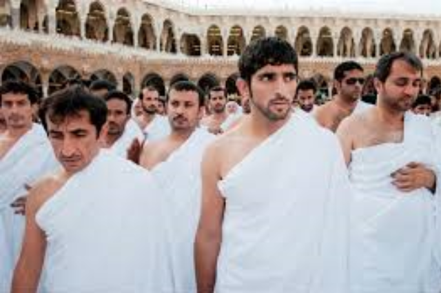 محمد بن راشد يزور مقر الأمانة العامة لمجلس الإمارات للتنافسية  