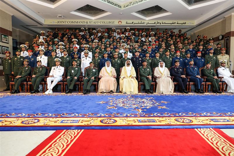 محمد بن راشد يشهد تخريج الدورة السابعة والعشرين من ضباط الأركان