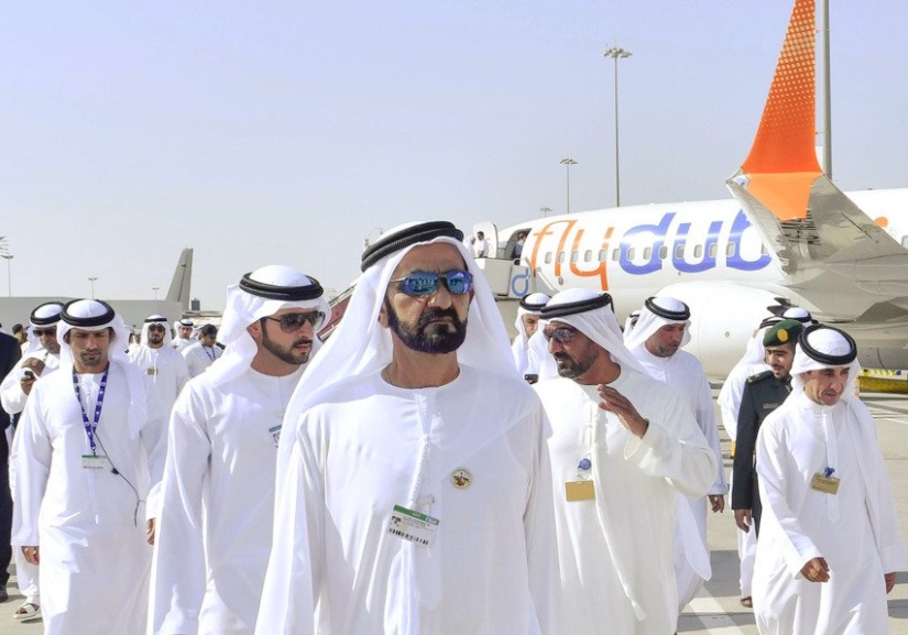 محمد بن راشد يزور عدداً من أجنحة الدول المشاركة في معرض دبي للطيران