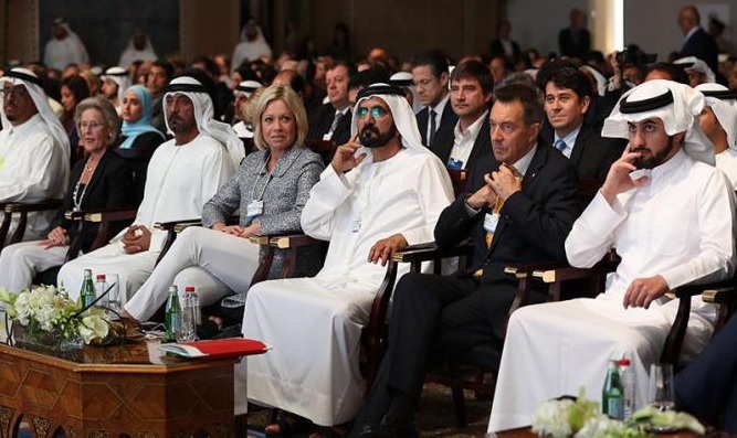 محمد بن راشد يشهد افتتاح مجالس المستقبل العالمية 
