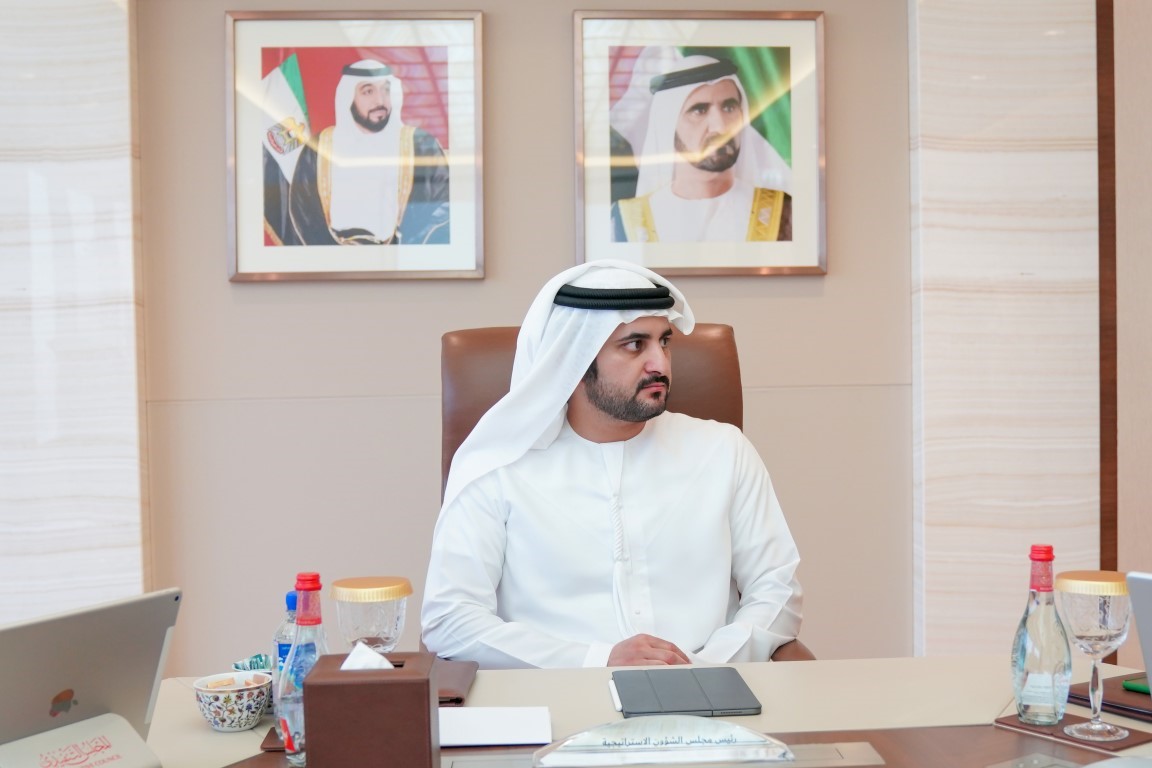 مكتوم بن محمد يترأس اجتماع مجلس الشؤون الاستراتيجية