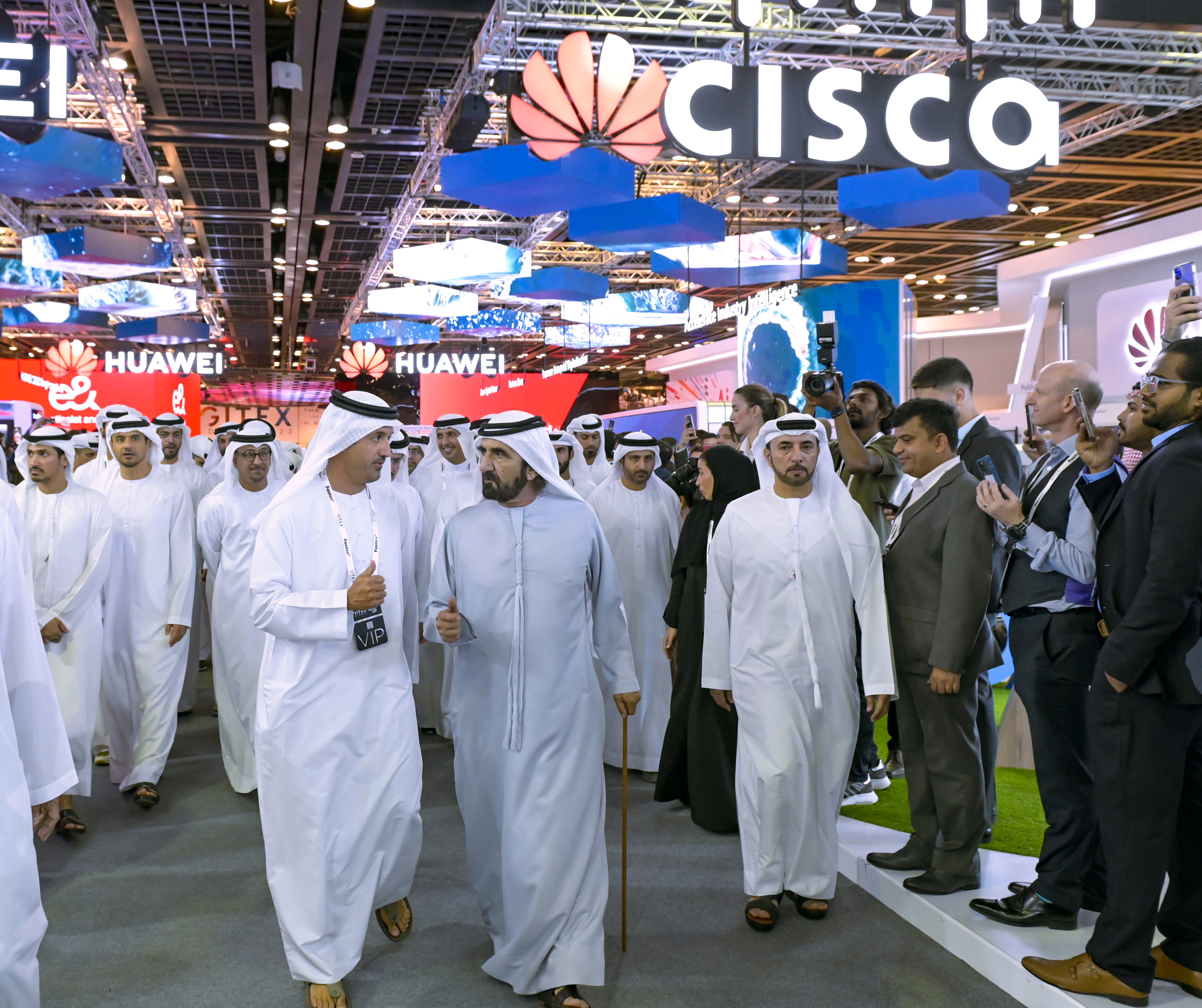 محمد بن راشد يفتتح جيتكس جلوبال بمشاركة 6000 عارض و180 ألف مسؤول تنفيذي من 180 دولة