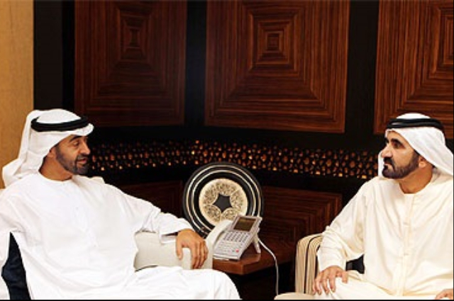 محمد بن راشد يضع إكليلا من الزهور على النصب التذكاري لمؤسس جمهورية شيلي 