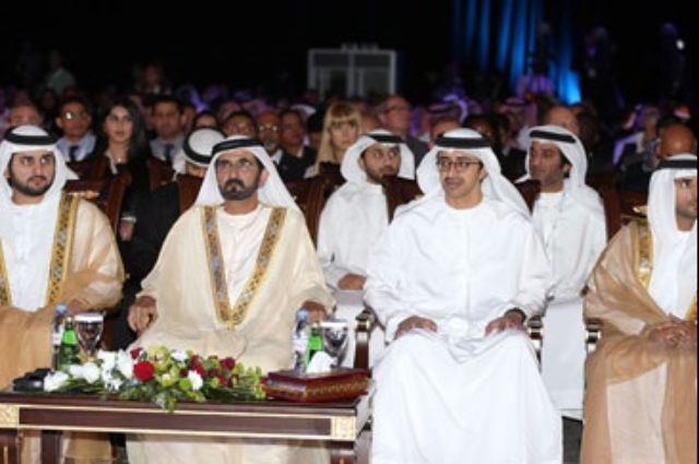 محمد بن راشد يستقبل امين عام حلف الناتو