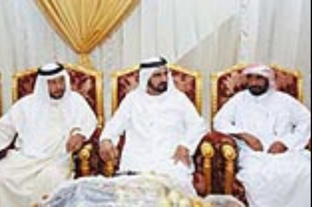 ولي عهد دبي يشهد تخريج 322 دارساً في جامعة حمدان بن محمد الذكية 
