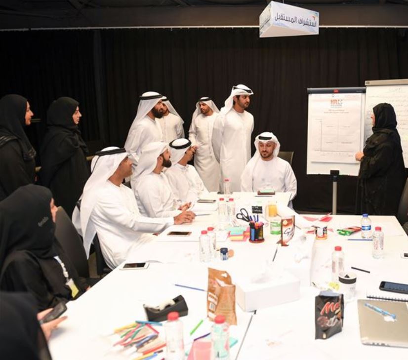 Maktoum bin Mohammed visits Human Resources Accelerators Lab in Dubai