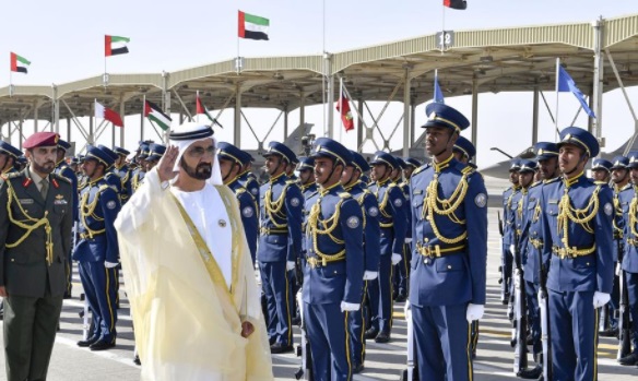 محمد بن راشد يرعى حفل تخريج الدفعة 47 من المرشحين الطيارين والضباط الجويين في العين