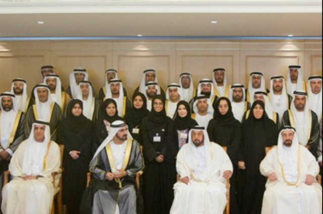 حمدان بن محمد يشهد سباقات مهرجان فارس الخليج