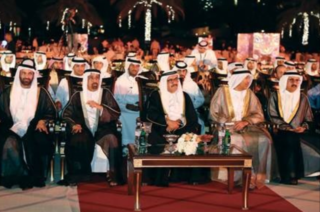 محمد بن راشد يحضر مأدبة غداء مواطن قطري بالمرموم في دبي