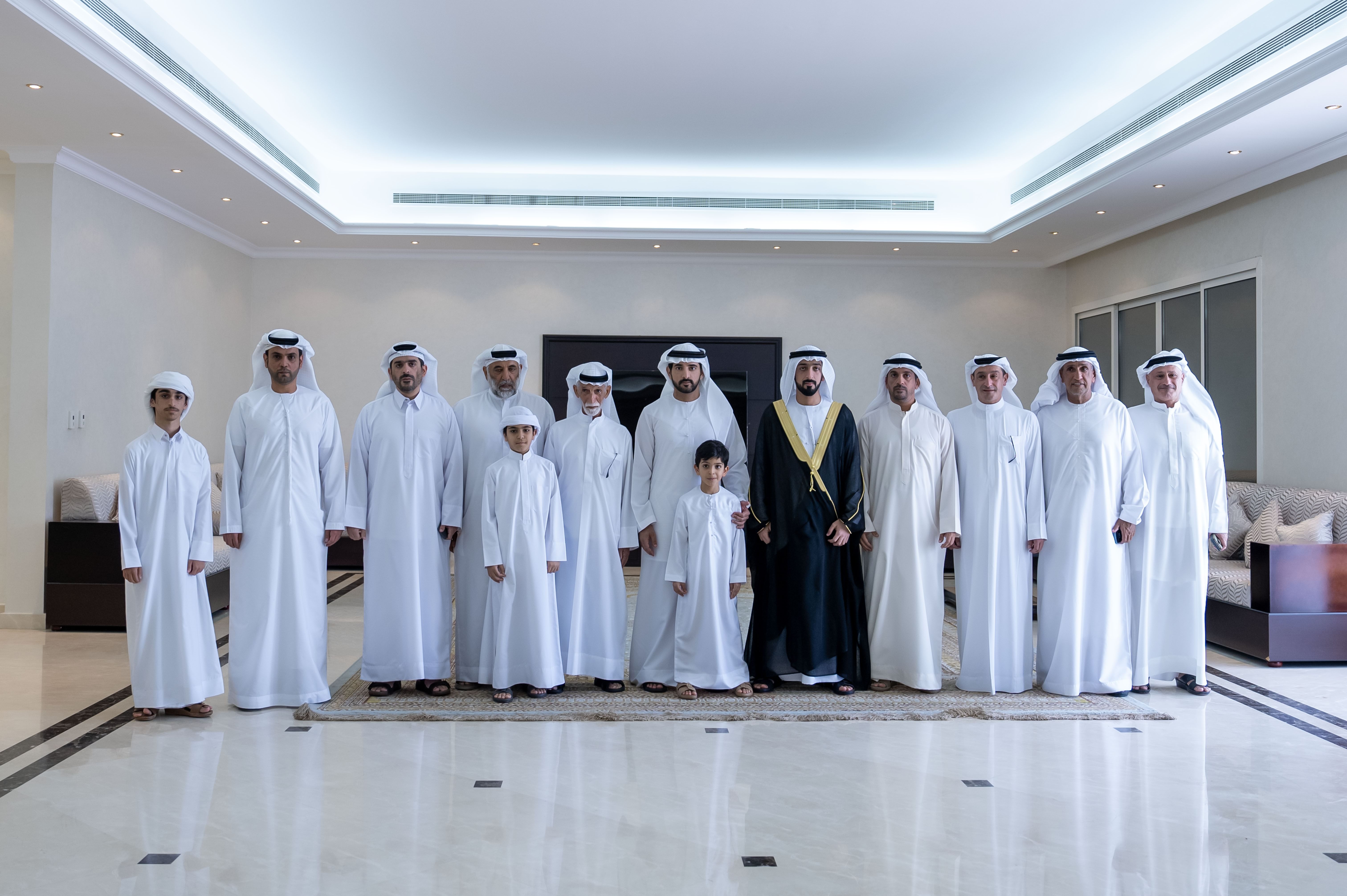 حمدان بن محمد يحضر أفراح القمزي والفلاسي