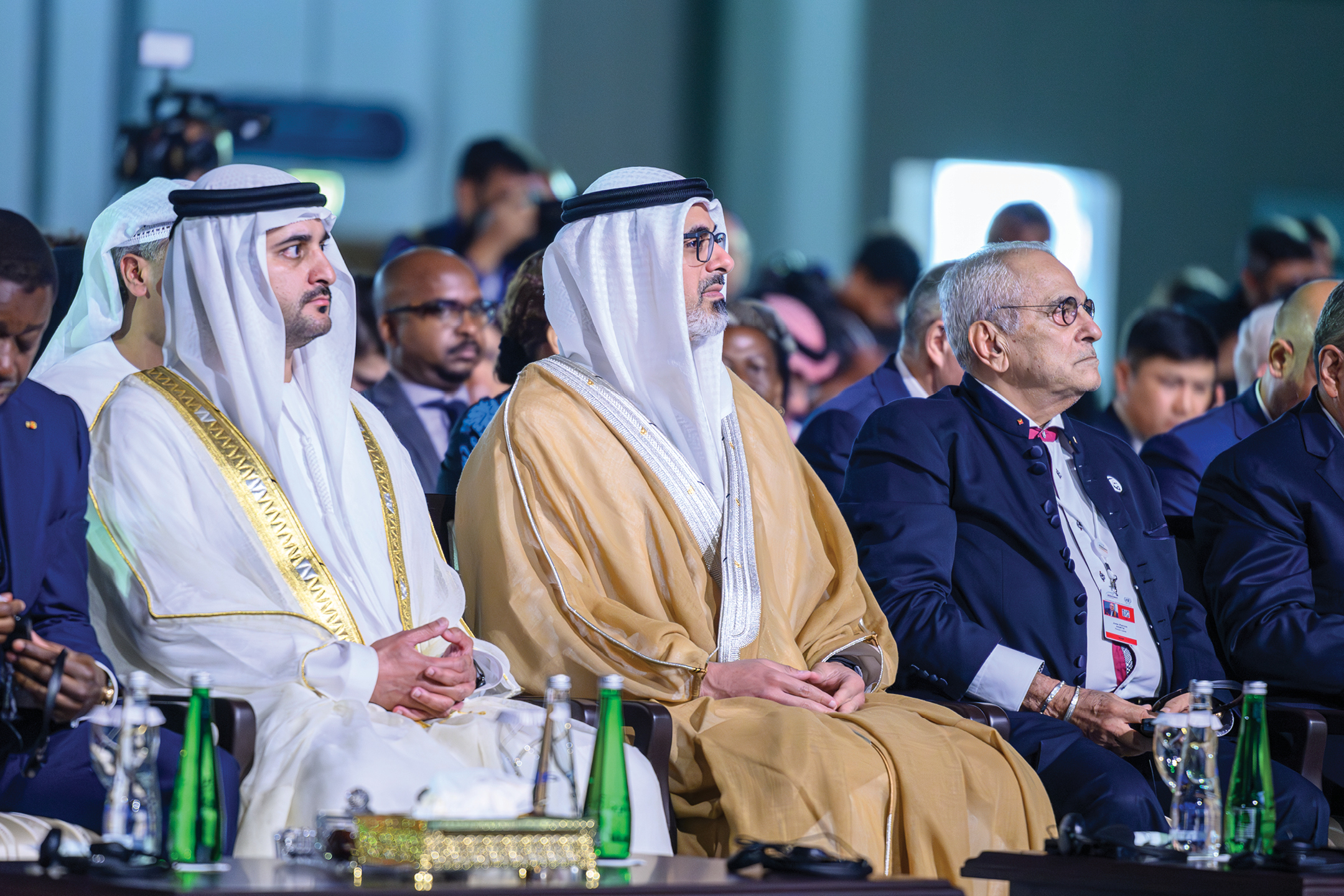 خالد بن محمد بن زايد يشهد افتتاح منتدى الاستثمار العالمي في أبوظبي بحضور عدد من رؤساء الدول