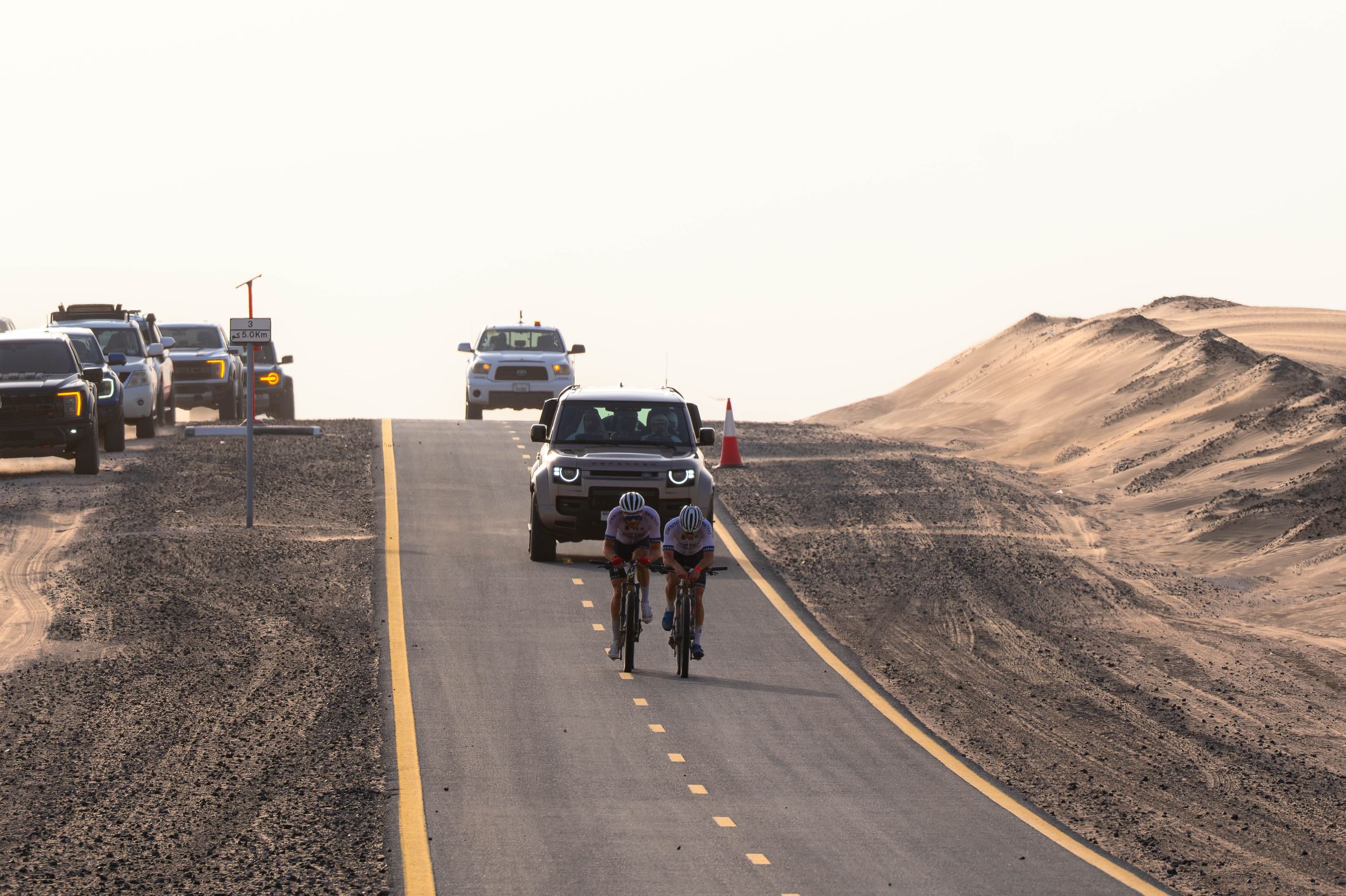 Mohammed bin Rashid witnesses concluding stage of men’s desert race