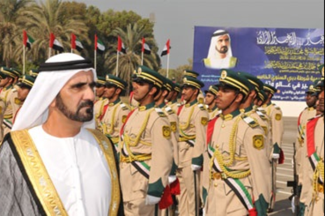 حمدان بن راشد يُكرّم خريجي الإمام مالك للشريعة والقانون