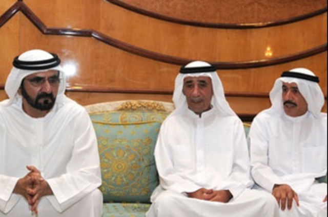 محمد بن راشد يقوم بزيارة تفقدية لجمارك دبي