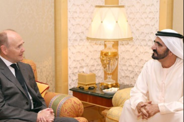 محمد بن راشد يزور مدرسة البحث العلمي بدبي ويطلق تحدي الخمسين مليون كتاب