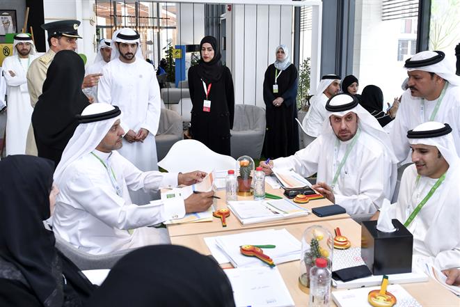 حمدان بن محمد يتفقد مختبرات الإبداع.. ويوجه بتسريع تحقيق مستهدفات خطة "دبي 2021"