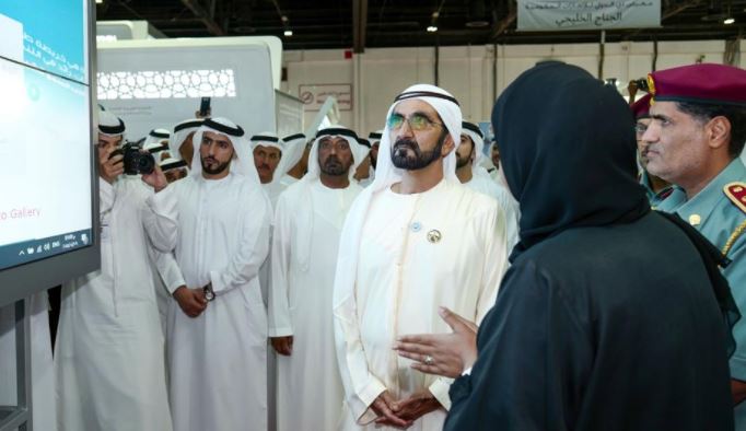 محمد بن راشد يزور معرض دبي الدولي للإنجازات الحكومية