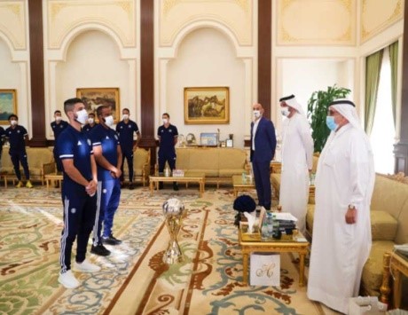 حمدان بن راشد يستقبل إدارة نادي النصر