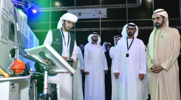 محمد بن راشد يزور المهرجان الوطني للعلوم والتكنلوجيا والابتكار في "دبي فستيفال"