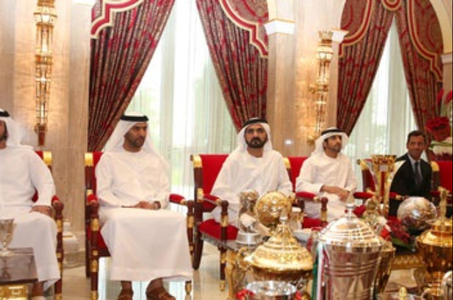 محمد بن راشد يشهد حفل تخريج الدفعة الـ 18 من الطلبة المرشحين في أكاديمية شرطة دبي  ودشن حملة المليون شجرة