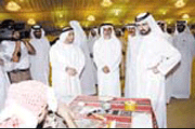 Mohammed bin Rashid makes a tour in the Inheritance Village and Emirates Heritage Club in Al Wathba 