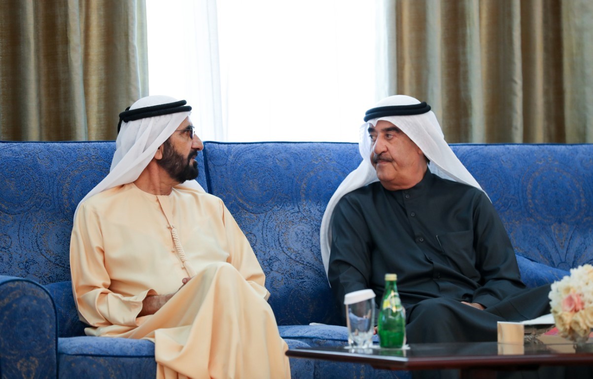 محمد بن راشد يعزي سعود المعلا بوفاة الشيخ محمد بن حميد بن عبدالرحمن الشامسي