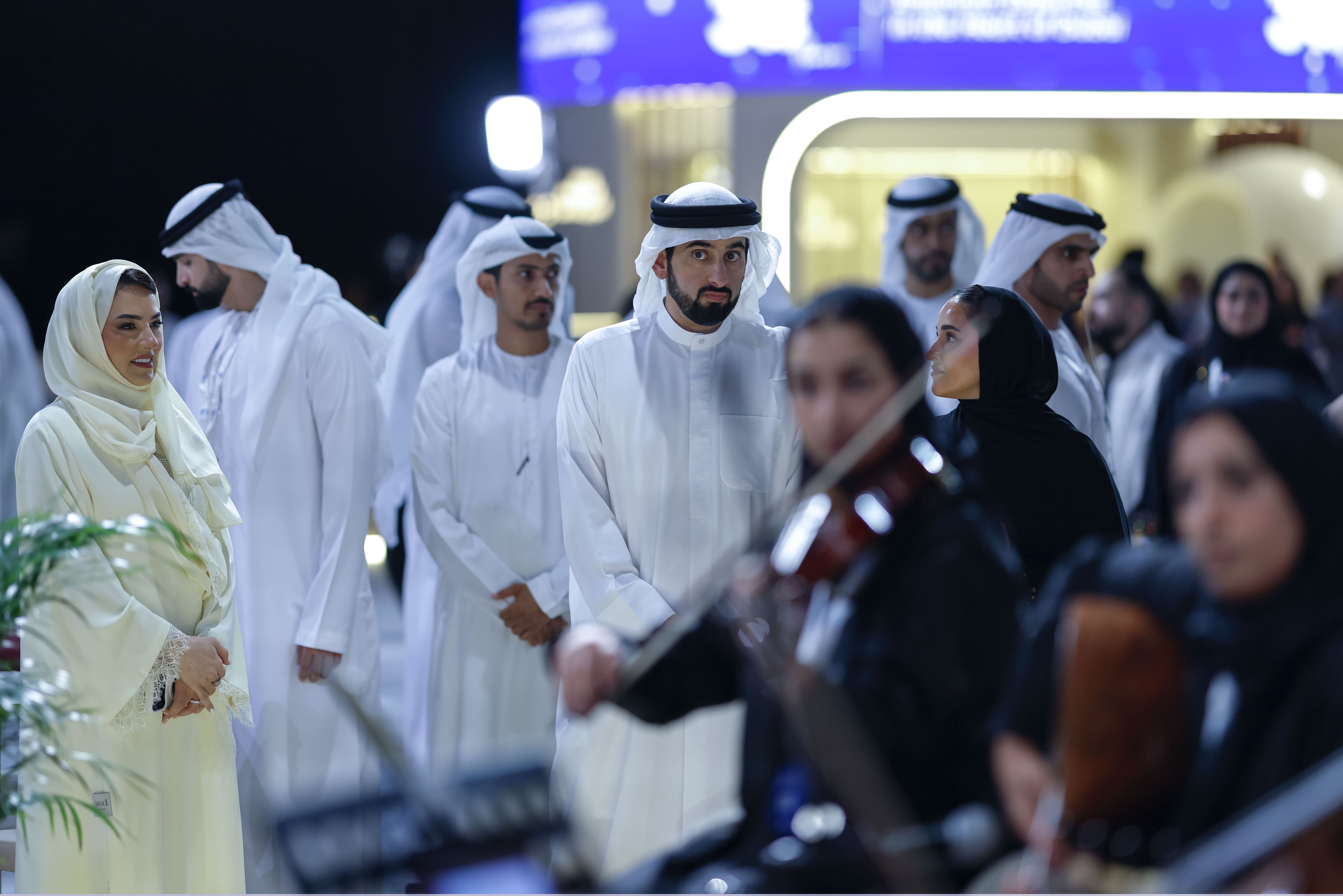 خلال جولة بمقر"قمة الإعلام العربي 2026" أحمد بن محمد: "دبي تواصل توفير البيئة الداعمة لتطوير قطاع إعلامي متقدم وقادر على صناعة التأثير"