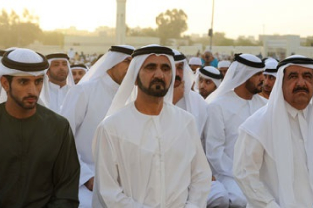 محمد بن راشد يكرّم أعضاء مجلس جائزة الصحافة العربية 