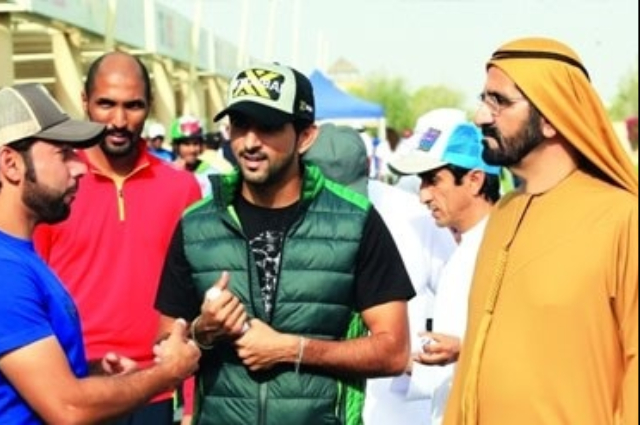 محمد بن راشد يلتقي بموظفي وزارة شؤون مجلس الوزراء ومجلس الإمارات للتنافسية والمكتب التنفيذي