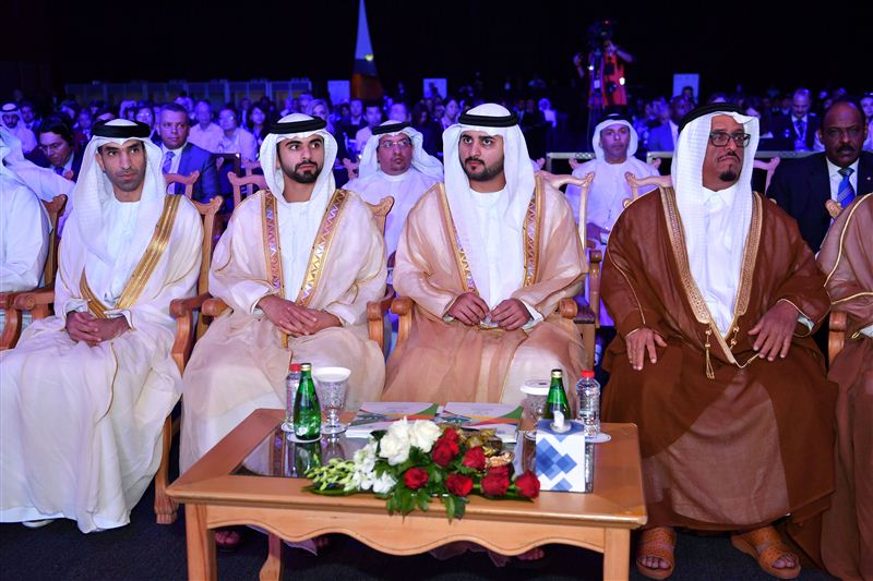 مكتوم بن محمد يشهد فعاليات المنتدى العالمي للتنمية بين دول الجنوب 
