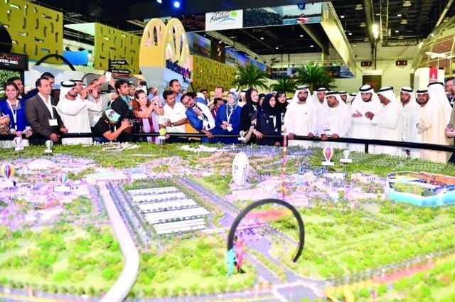 محمد بن راشد يغادر إلى القاهرة 