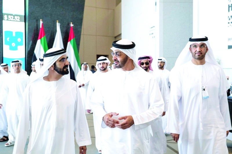 محمد بن راشد يلتقي محمد بن زايد في شركة ادنوك