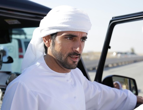 حمدان بن محمد يشهد تأهيلي المرموم للهجن 