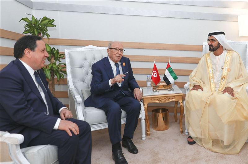 محمد بن راشد يلتقي الرئيس التونسي على هامش القمة العربية