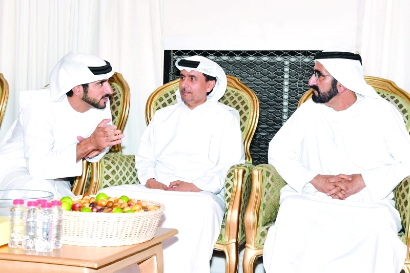 محمد بن راشد يعزّي في وفاة سعيد بالحب العامري
