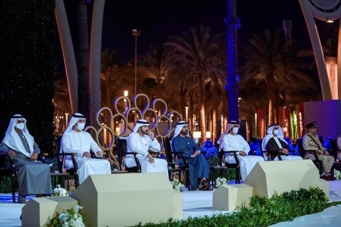 محمد بن راشد يشهد "حفل تخريج الخمسين" في "إكسبو 2020 دبي"