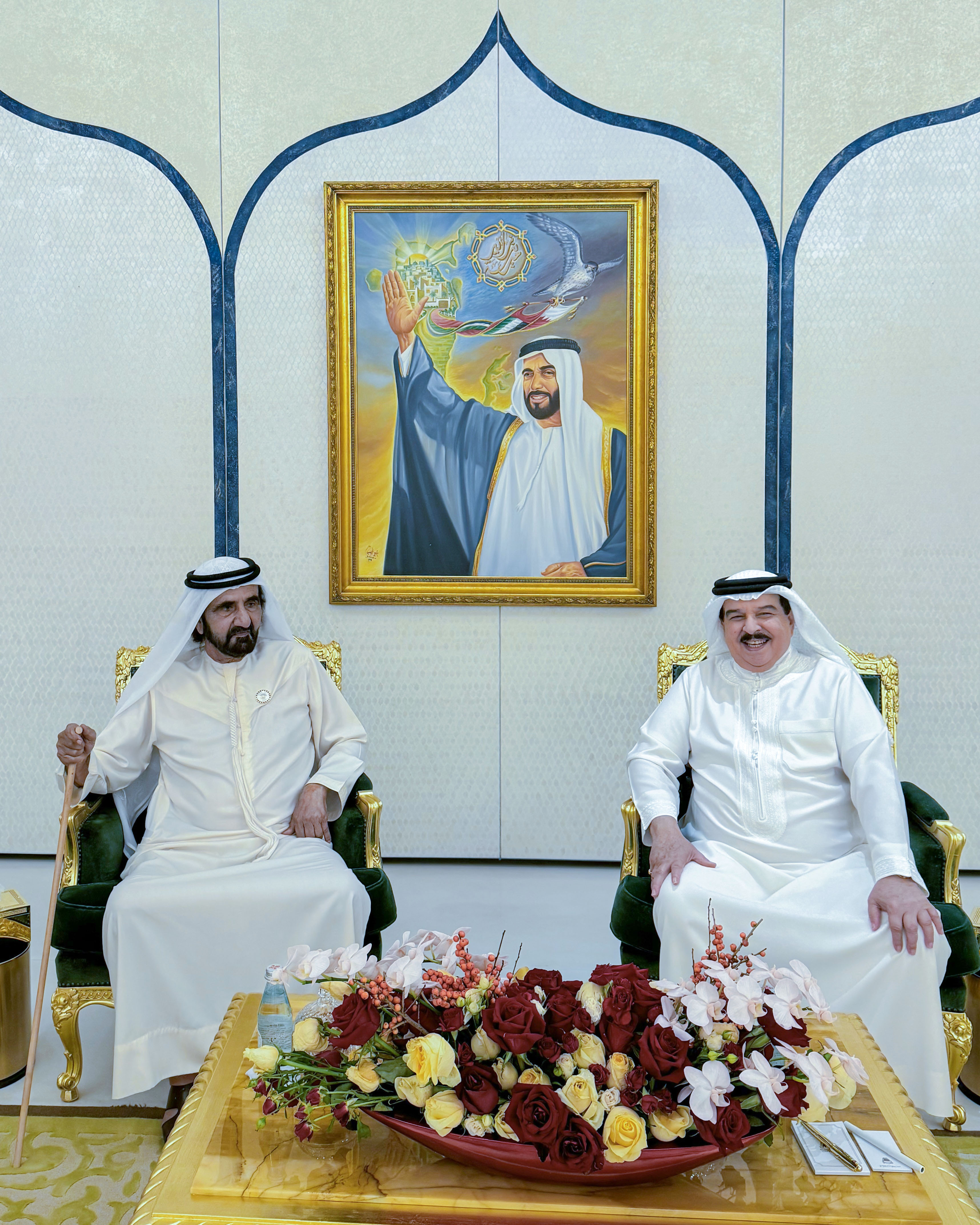 محمد بن راشد يلتقي ملك البحرين في أبوظبي