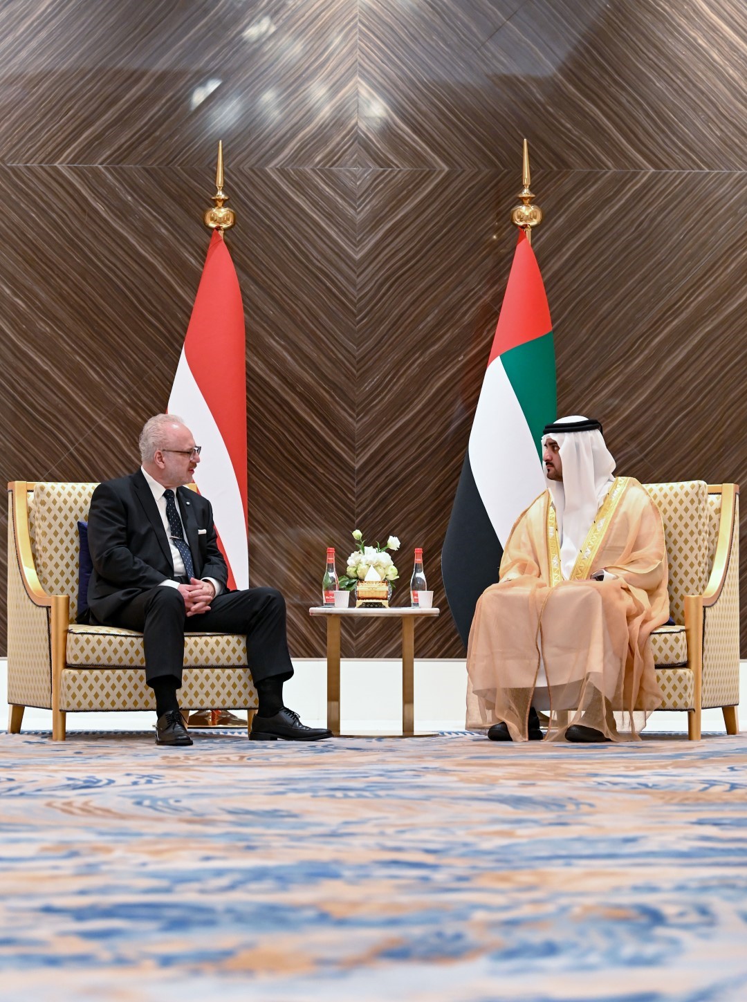 مكتوم بن محمد يستقبل رئيسي لاتفيا وسورينام في مقر إكسبو 2020