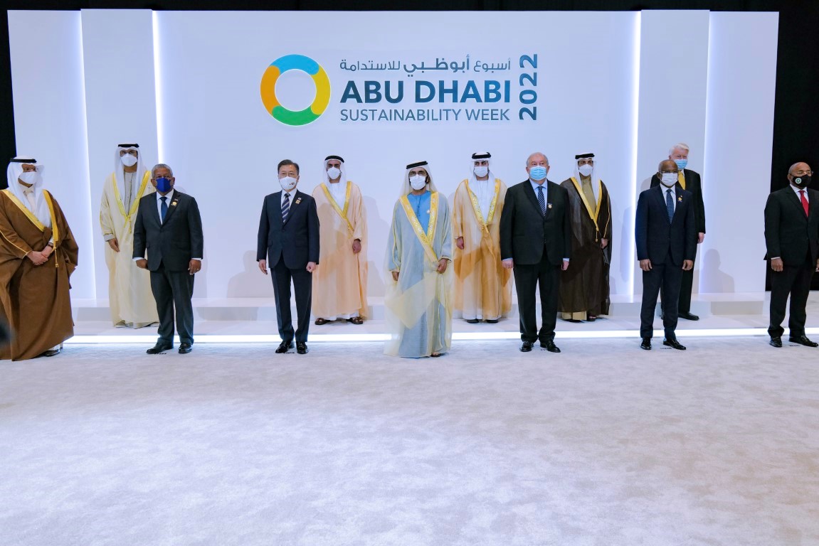 محمد بن راشد يشهد افتتاح "أسبوع أبوظبي للاستدامة" ضمن فعاليات إكسبو 2020 دبي
