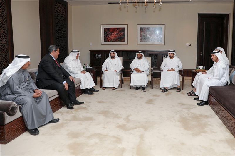 محمد بن راشد يستقبل نخبة من علماء ومديري مراكز الفضاء في عدد من الدول العربية