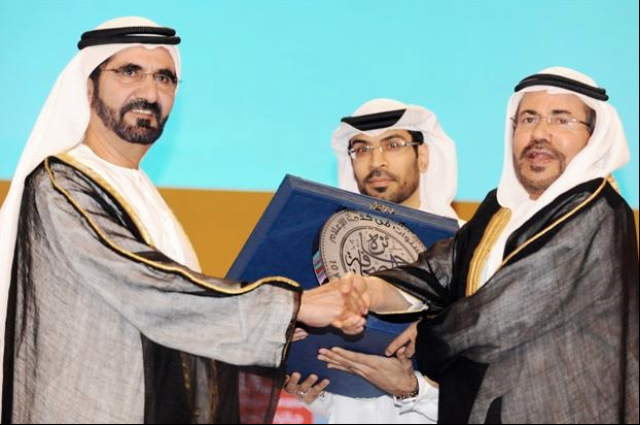 محمد بن راشد يقوم بجولة تفقدية لمدينة حتا ويأمر ببناء/250/ مسكنا للمواطنين