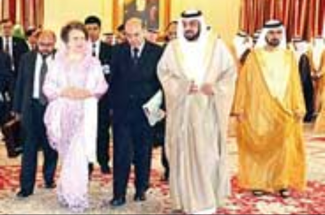 Khalifa and Mohammed bin Rashid receive Bangladeshi Prime Minister 