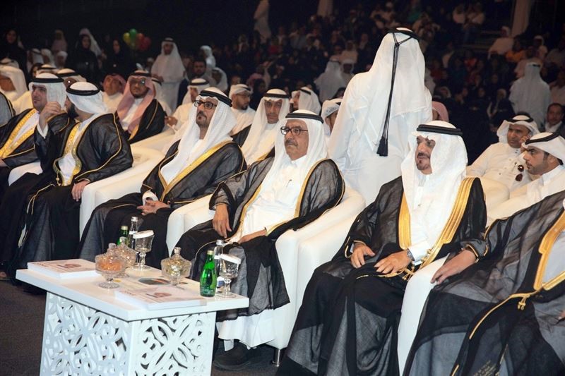 حمدان بن راشد يكرم 134 فائزا بجوائز"الأداء التعليمي المتميز"