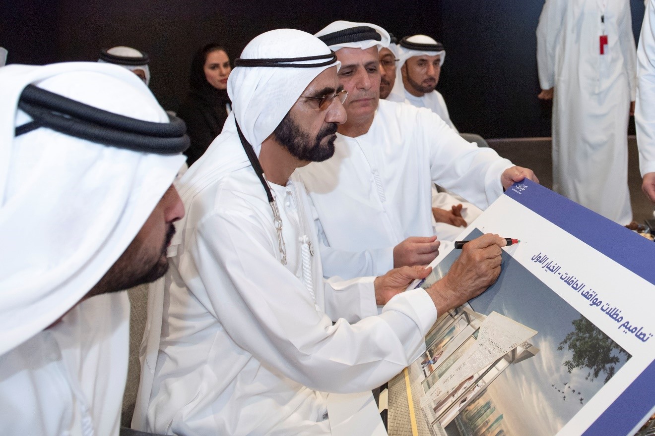 محمد بن راشد يعتمد حزمة من مشاريع السعادة ورفاهية السكان