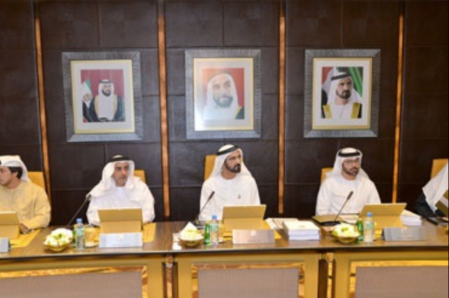 حمدان بن راشد يترأس اللجنة العليا لتطوير قوانين القطاع