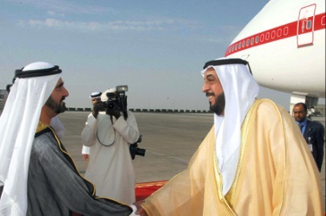 محمد بن راشد يزور كلية لندن للأعمال