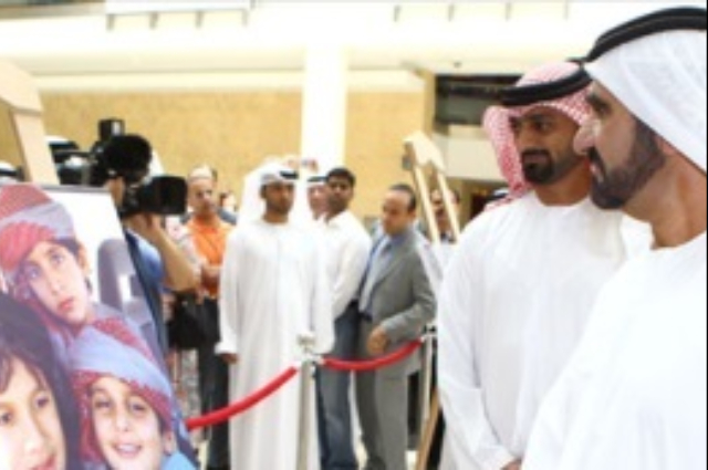 حمدان بن محمد يشهد احتفالات اليوم الوطني في حي دبي للتصميم ومنطقة برج خليفة