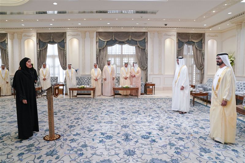الوزراء يؤدون اليمين الدستورية أمام محمد بن راشد ومحمد بن زايد