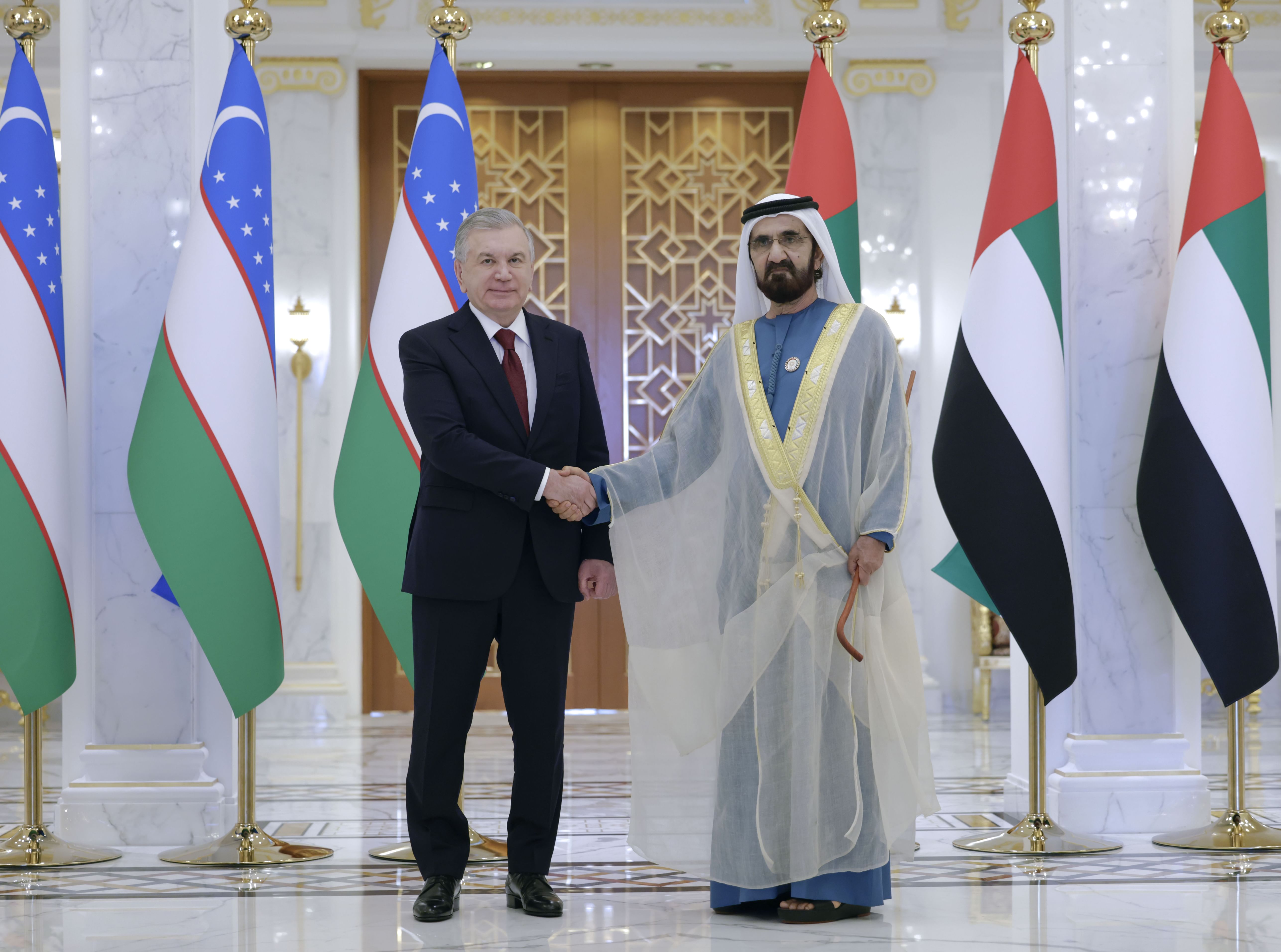 محمد بن راشد يستقبل رئيس أوزبكستان ويستعرض معه سبل تعزيز التعاون الثنائي